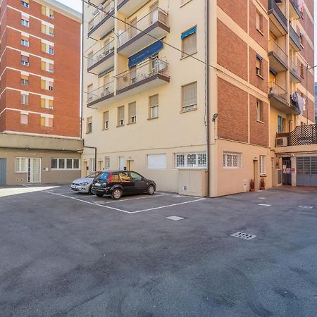 San Donato Fiere Essential Apartment W/Parking Болоня Екстериор снимка