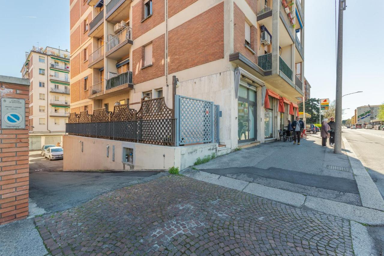 San Donato Fiere Essential Apartment W/Parking Болоня Екстериор снимка